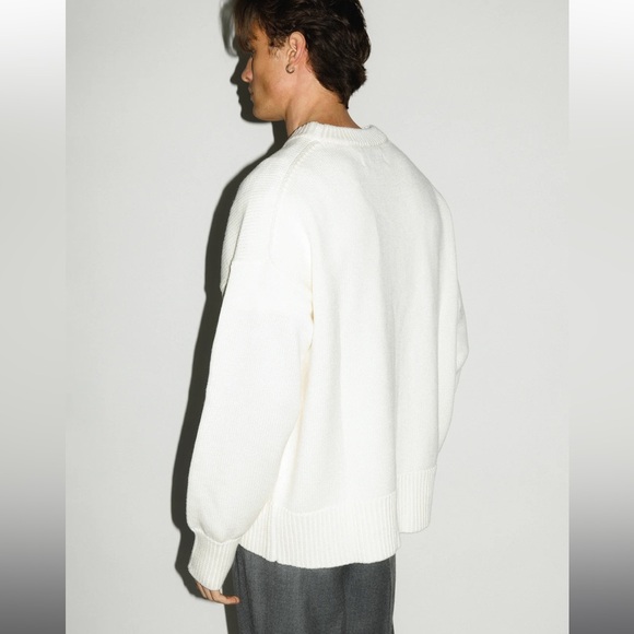 Verdes Oversized V-Neck Sweater | Ivory - Picture 2 of 7